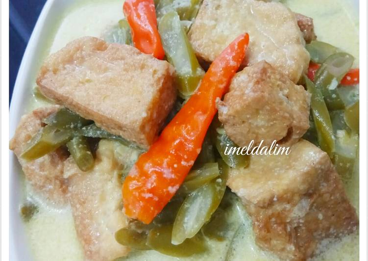 Bagaimana Menyiapkan Buncis dan Tahu Bumbu Kari, Lezat Sekali