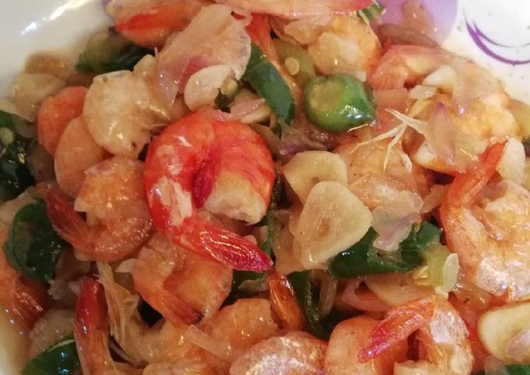 Resep Udang Tumis Cabe Ijo yang Enak Banget