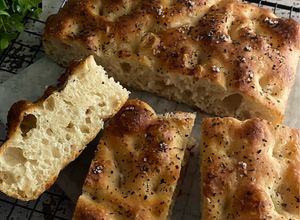 Foto resep Focaccia Sourdough – Menggunakan Yeast Water Kismis
