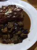 Roast beef de cordero con berenjenas