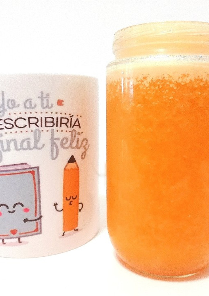 Una foto de Zumo de Zanahoria y Naranja • Súper Fit 💗