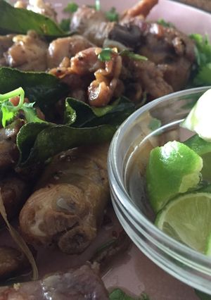 Foto de Frango com erva-príncipe (lemongrass)