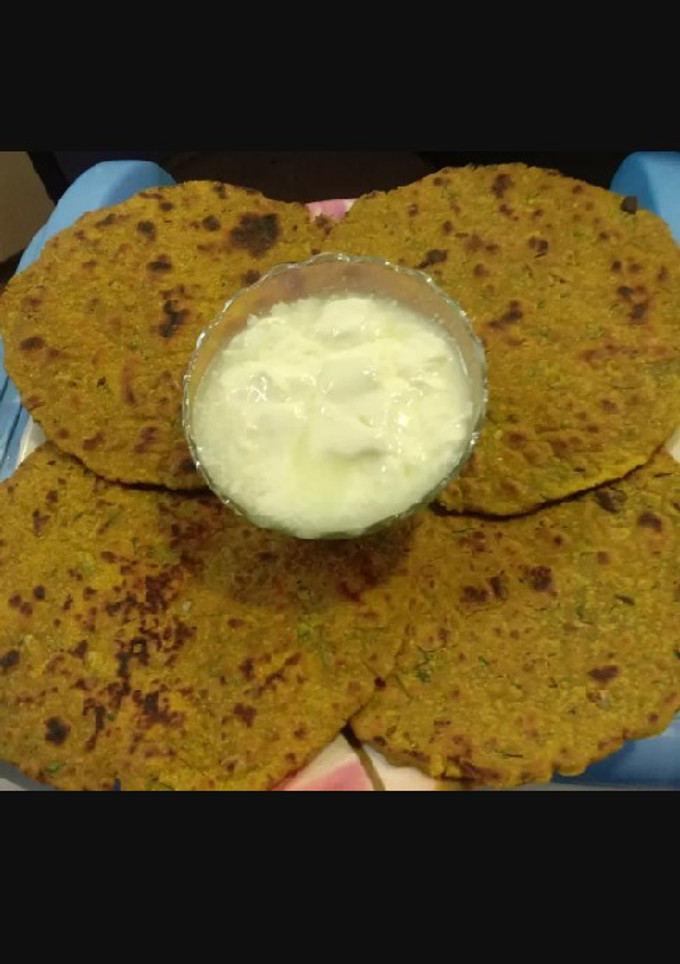 બાજરા ના મેથી કોથમીર લસણ ના ક્રીસપી ઢેબરા રેસીપી મુખ્ય ફોટો