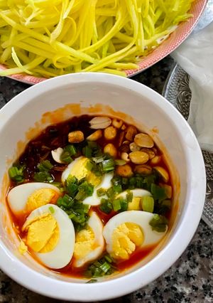Hình của món Bánh tráng chấm sốt tắc.