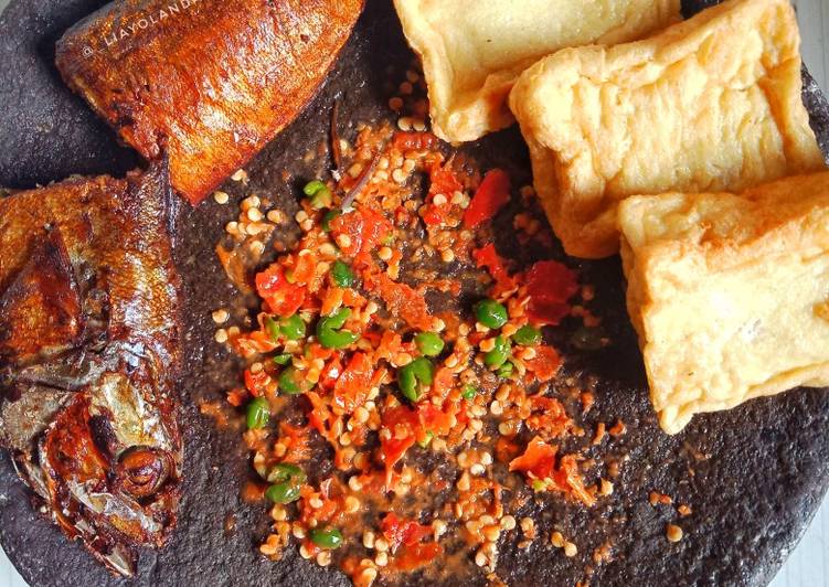 Bagaimana Menyiapkan Sambel jeruk kikit endulala, Enak