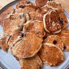 A picture of Blueberry and banana baby pancakes.