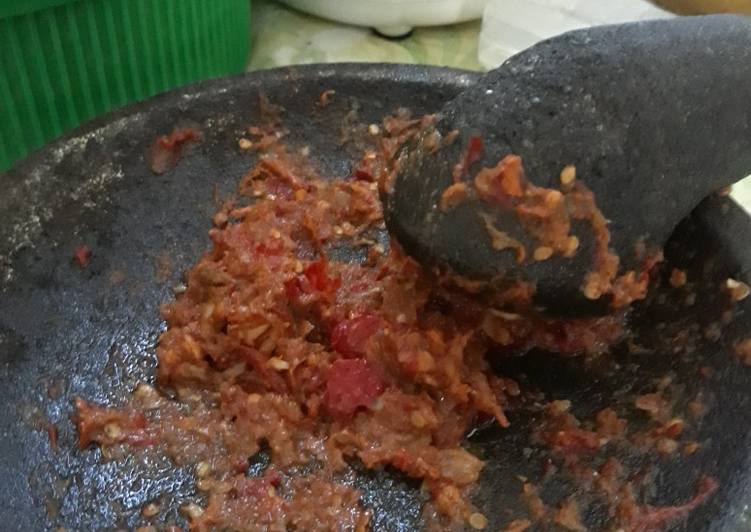 Sambel terasi mateng maknyus.