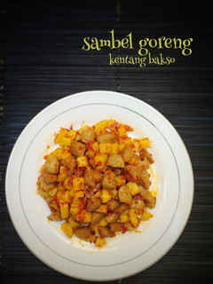 Foto resep Sambel goreng kentang bakso