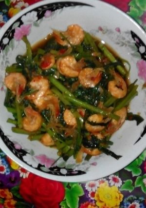 Foto resep Tumis kangkung udang terasi pedas