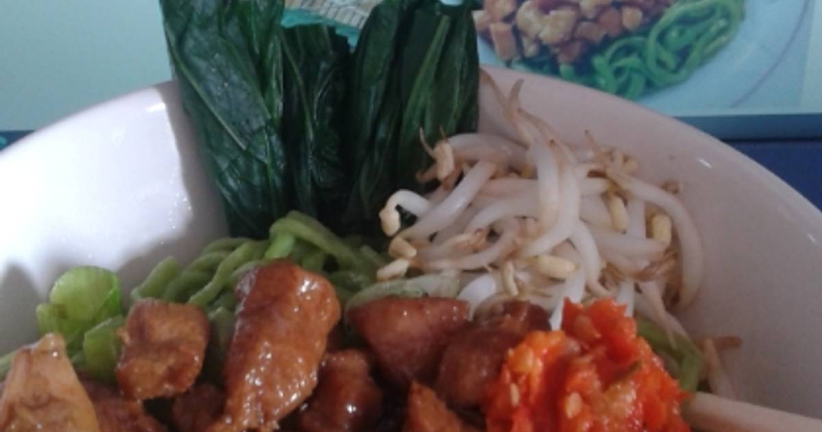 Resep Mie Ayam Hijau Murni Sawi Hijau Oleh April Umi Hannahani Cookpad