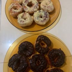A picture of Ynielle’s Custard & Chocolate Custard Doughnuts.