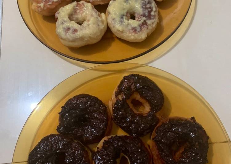 Steps to Make Quick Ynielle’s Custard & Chocolate Custard Doughnuts