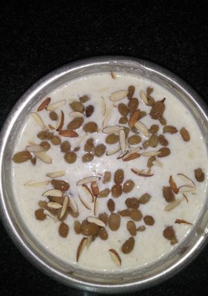 A picture of Meva kheer.