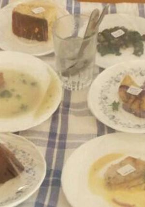 A picture of A three course meal.
