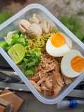 บะหมี่ต้มยำไก่ฉีก