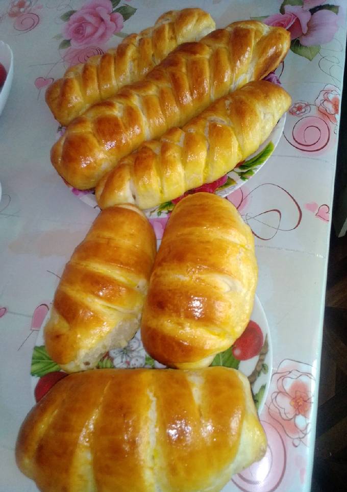Пишні булочки зі згущонкою та шоколадом