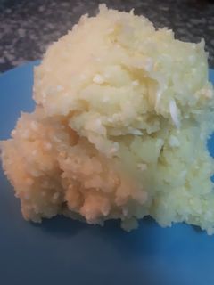 Una foto de Puré de patatas y huevo