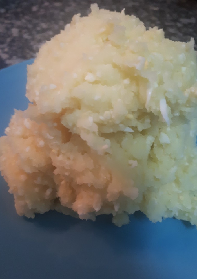 Una foto de Puré de patatas y huevo