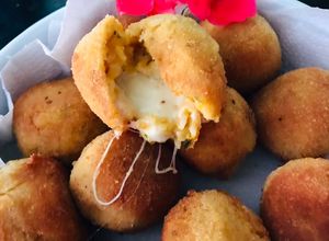 Una foto de Bombas de Calabaza y Provolone ♥️