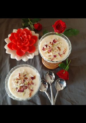 दुधीची खीर (Dudhichi Kheer Recipe In Marathi) रेसिपी चे मुख्य फोटो 