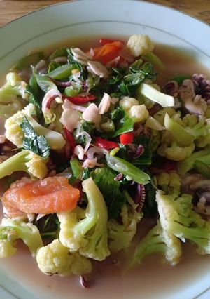 Foto resep Tumis cumi mix sayuran