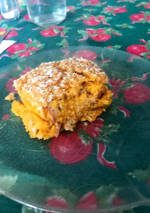 Una foto de Pastel de calabaza y atún 😋😋😋😋