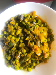 Una foto de Guisantes al curry 💛