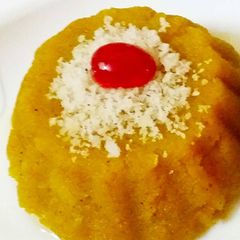 A picture of Golden Rava Coconut Halva.