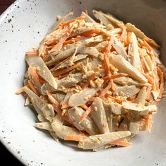 A picture of Gobō & Carrot Salad with Creamy Sesame Dressing.