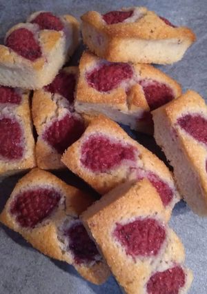 Une photo de Financier aux framboise
