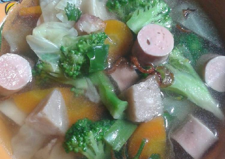 Resep Sup brokoli sosis bakso yang Enak