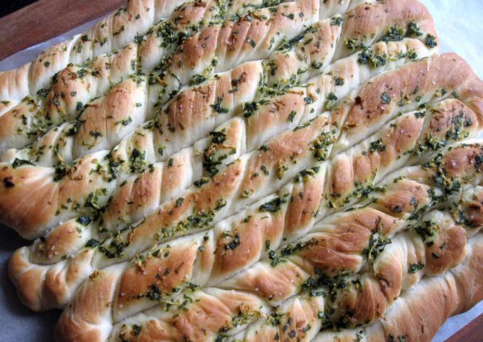 Twisted Garlic Bread