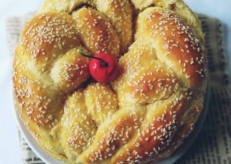 Challah bread - Braided bread - Roti kepang