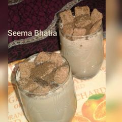 A picture of Cold coffee with Oreo.