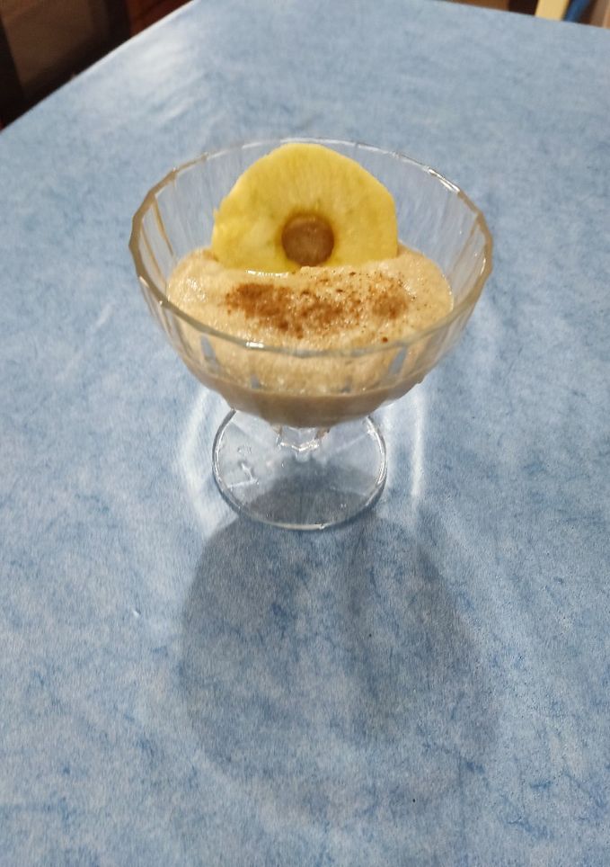 Una foto de Espuma de manzana con canela y limón