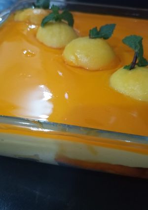 A picture of Mango trifle custard.