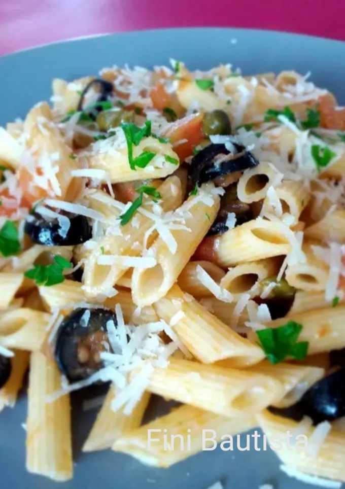 Una foto de Pasta de macarrones a la napolitana