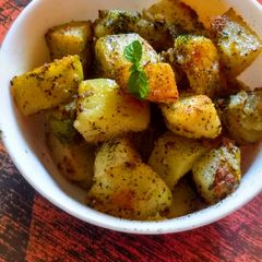 A picture of Herbed potato.