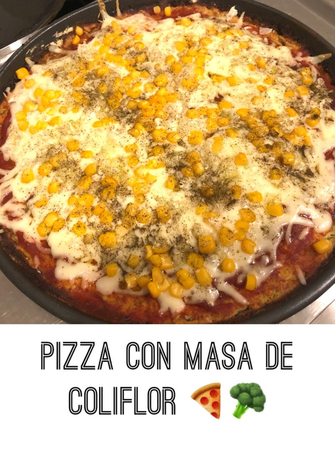 Una foto de Pizza con masa de coliflor