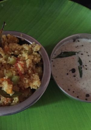 கோதுமை ரவை உப்மா🥕🥕🥕🥕🍅🍒 செய்முறை முக்கிய புகைப்படம்