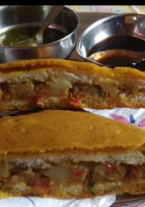 ब्रेड पकौड़ा (Bread pakoda recipe in hindi) रेसिपी मुख्य फोटो