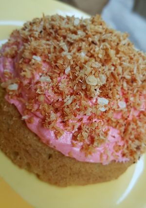 A picture of Vanilla Mini Cake.