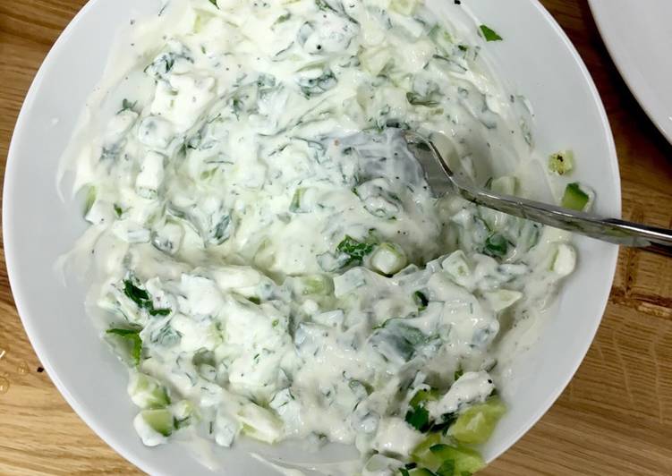 Step-by-Step Guide to Make Quick 3min Tzatziki 🇬🇷