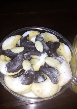 Foto resep Almond crescant cookies #bikinramadanberkesan 17