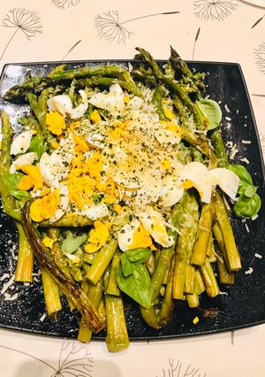 Une photo de Asperges grillées au parmesan