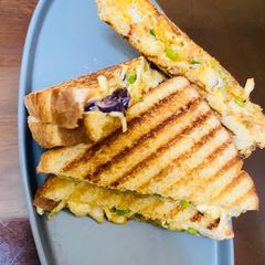 A picture of Schezwan veg grilled sandwich.