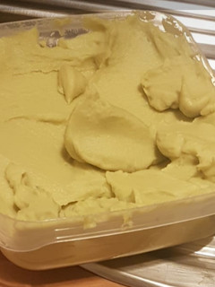 Una foto de Hummus de aguacate