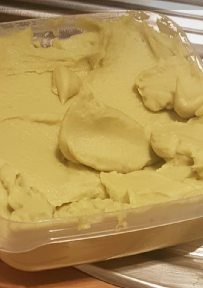 Una foto de Hummus de aguacate