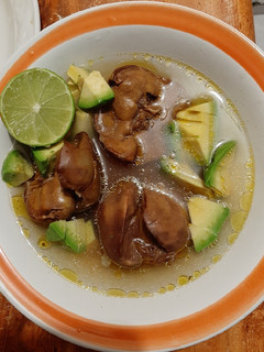Una foto de Caldo de higaditos de pollo 🐥