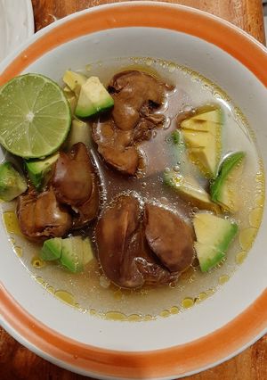 Una foto de Caldo de higaditos de pollo 🐥